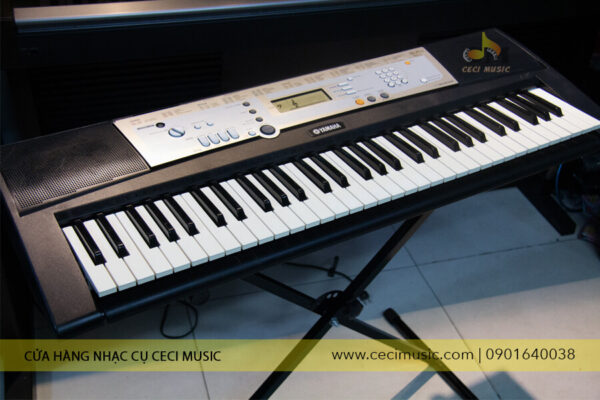 electronic-keyboard-psr-e203